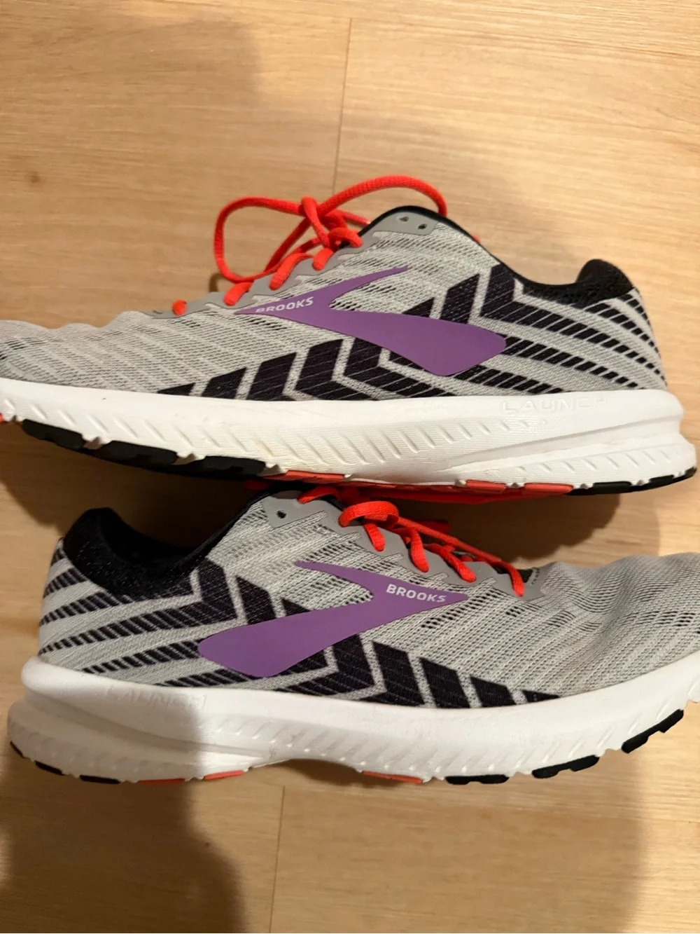 Brooks Launch 6 Women Sz 9.5 B